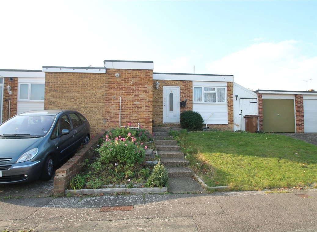 Bungalow for Sale in Rainham Robinson Jackson