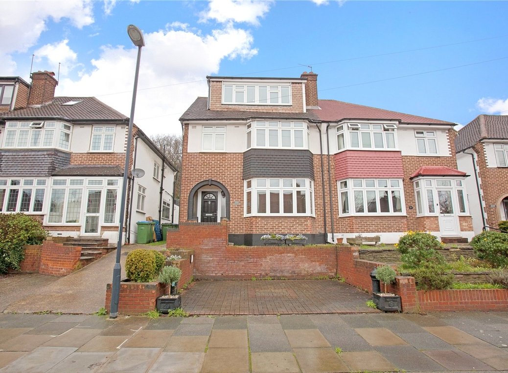 Property for Sale in SE9 Robinson Jackson