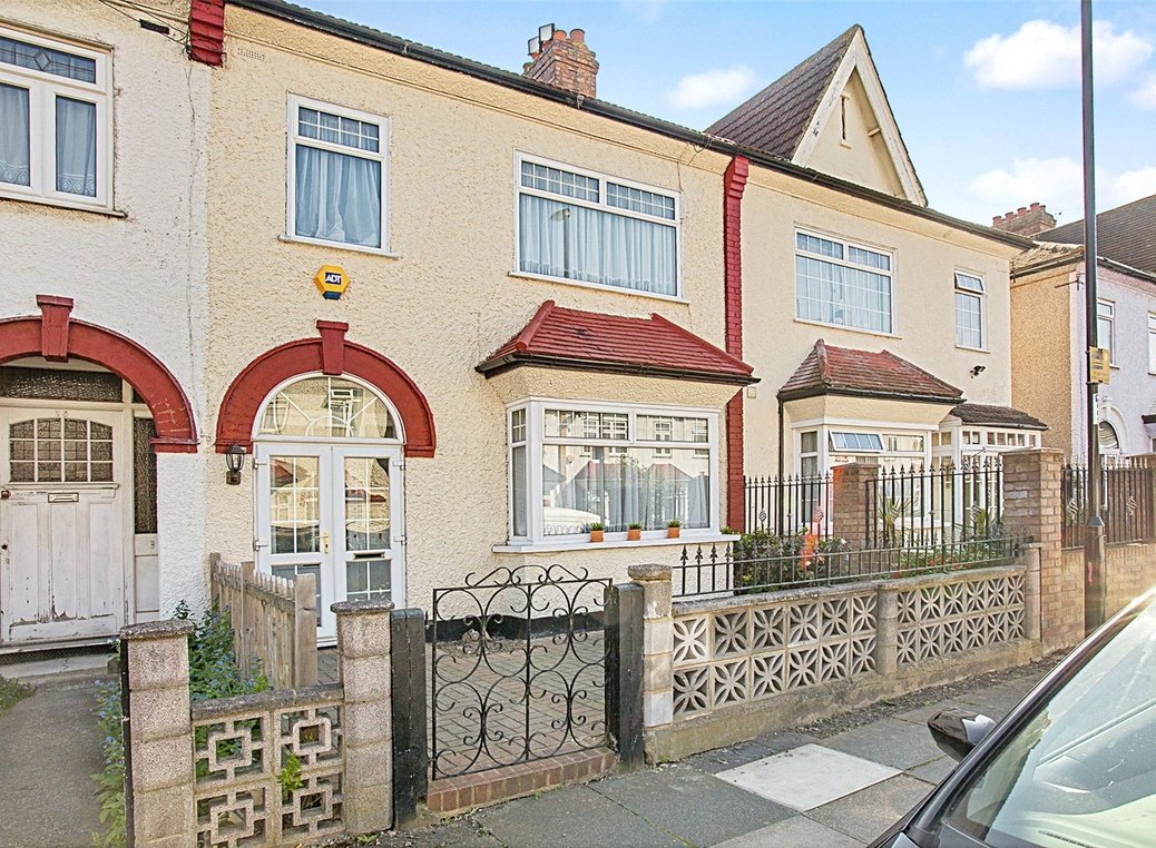 Property for Sale in SE6 Robinson Jackson