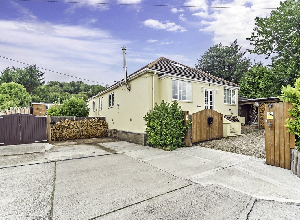 Bungalow for Sale in Strood Robinson Jackson