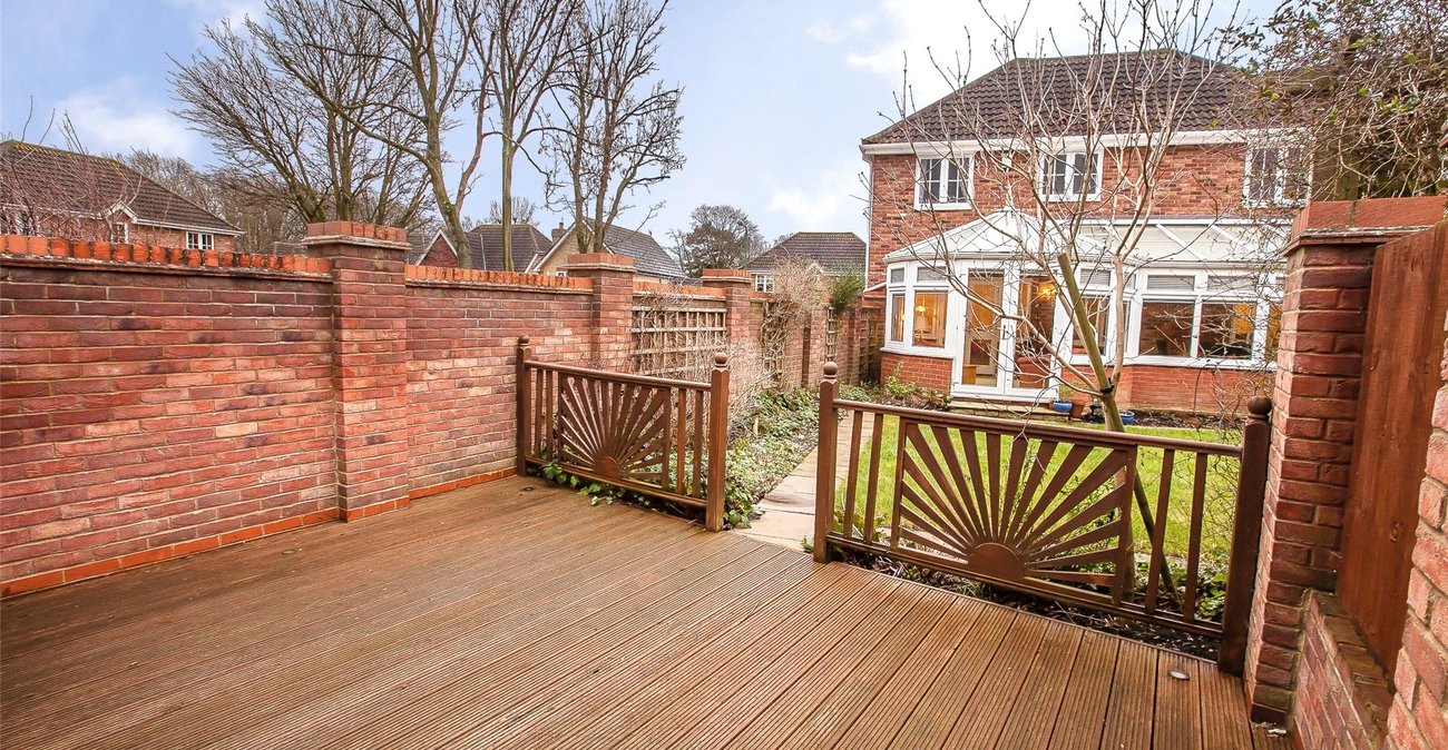 House for sale in Holly Gardens, Barnehurst, Kent, DA7 Robinson Jackson